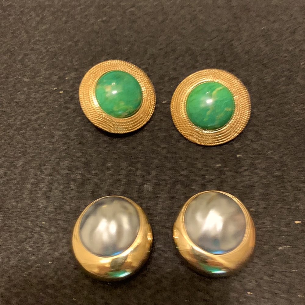 2 pairs round clip earrings